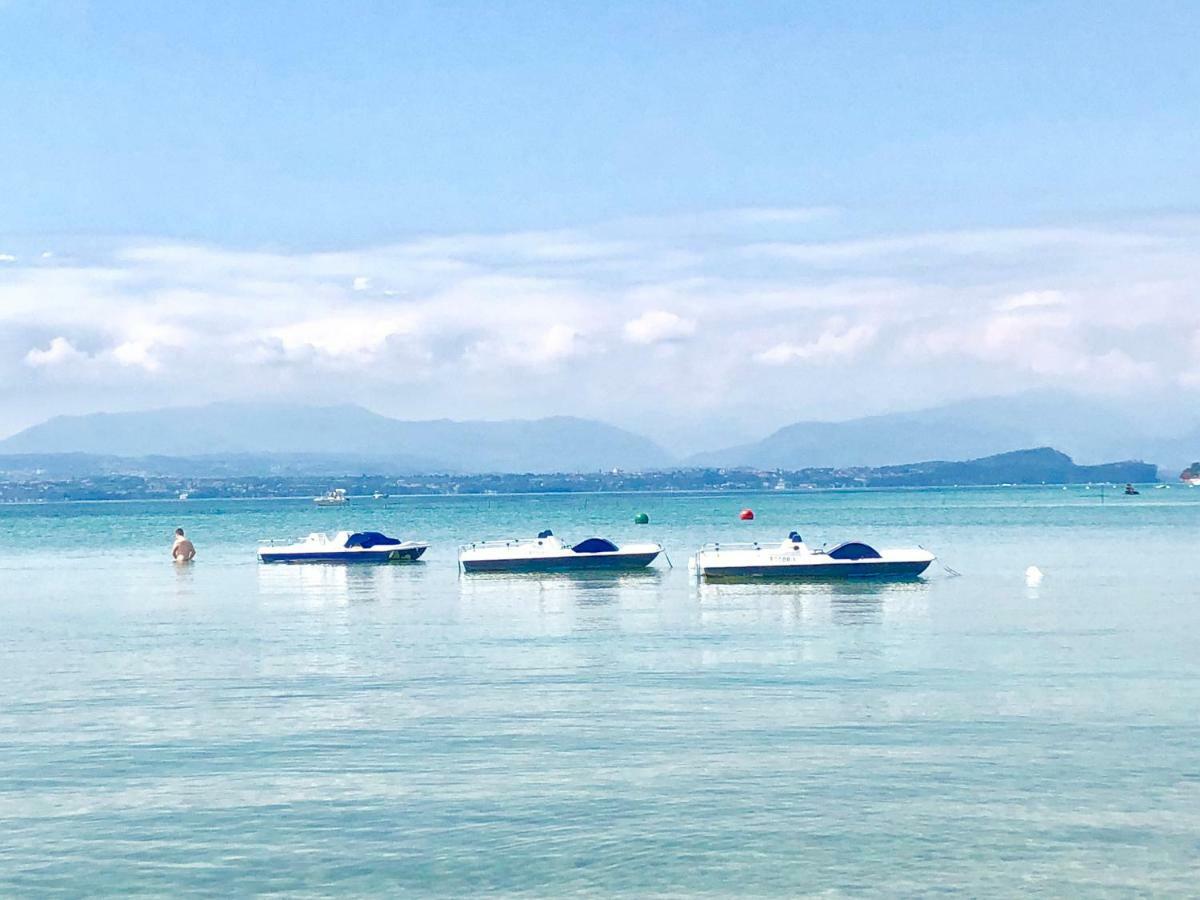Sky Fort Garda View Sirmione Bagian luar foto