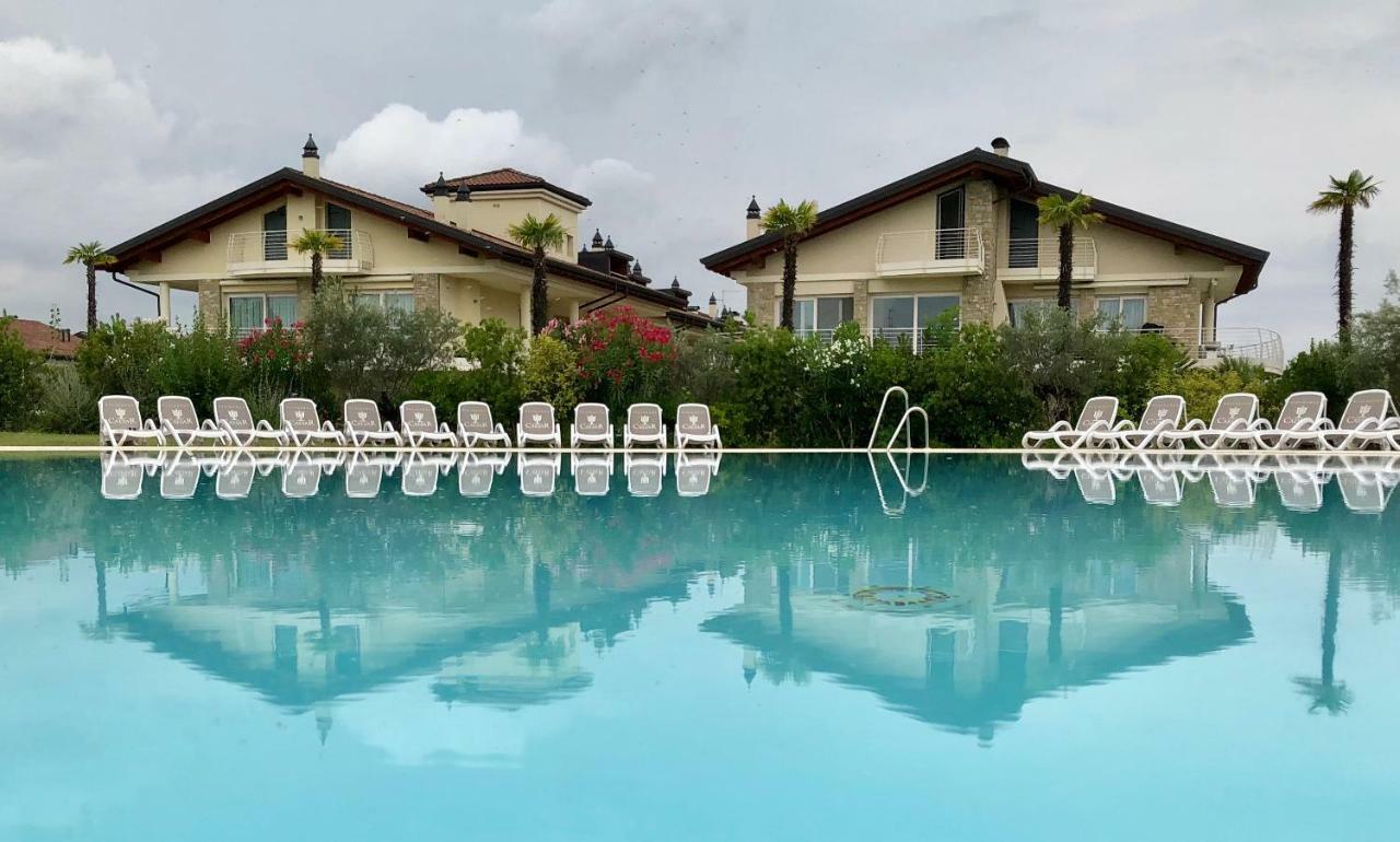 Sky Fort Garda View Sirmione Bagian luar foto